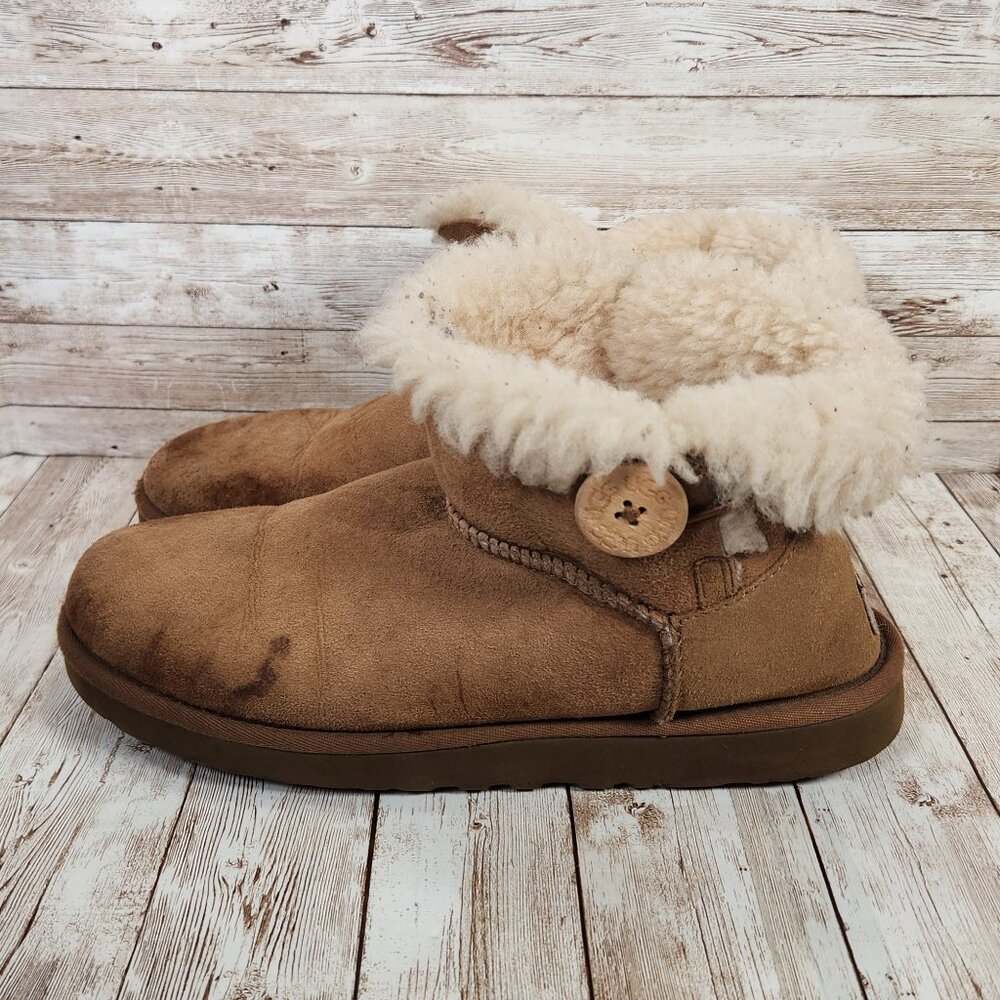 UGG Bailey Button Women's 9 Shoes Brown Tan Suede Comfort Shearling Boots 3352 - Picture 4 of 12